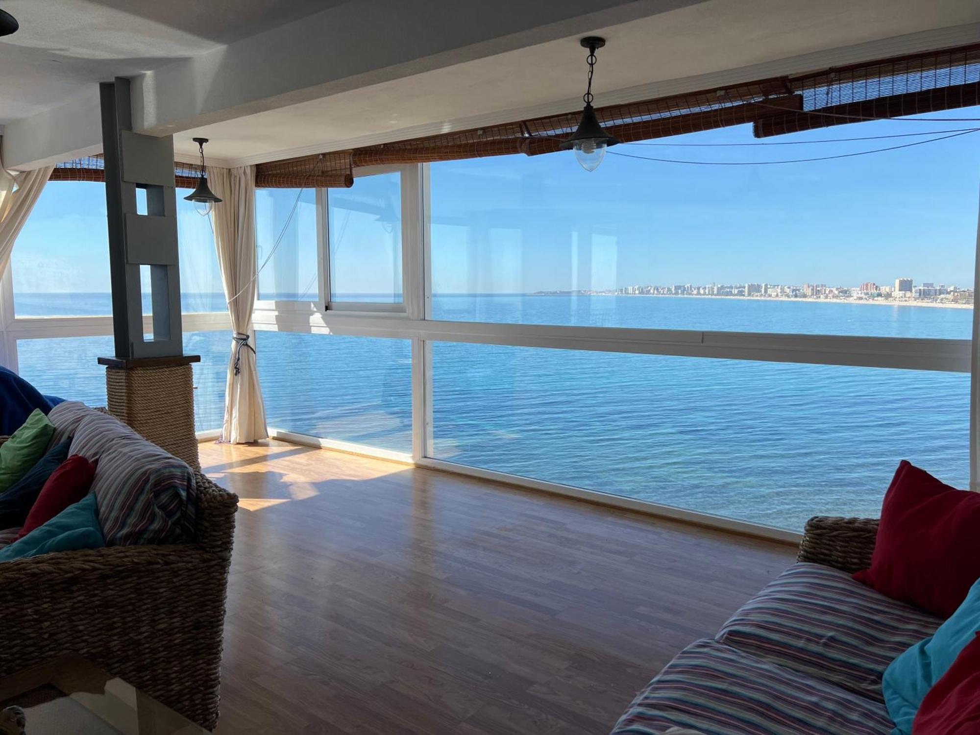 Sobre Las Olas Del Mar إل كامبيلو المظهر الخارجي الصورة